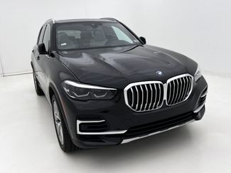 Used 2023 BMW X5 xDrive40i w/ Premium Package AWD/4WD video 3