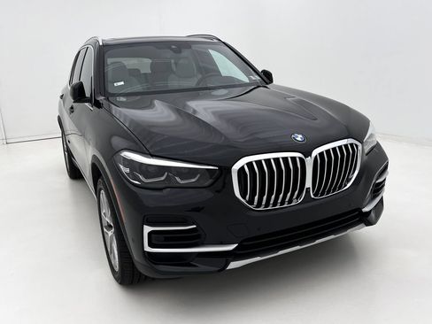 Used 2023 BMW X5 xDrive40i w/ Premium Package AWD/4WD image 3