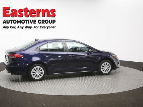 Used 2022 Toyota Corolla LE FWD image 42