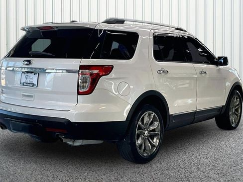 Used 2014 Ford Explorer XLT w/ Equipment Group 202A image 6