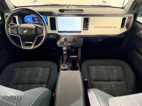 Used 2025 Ford Bronco Heritage Edition AWD/4WD image 22