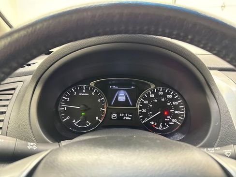 Used 2014 Nissan Altima 2.5 SL w/ Moonroof Package image 16