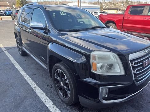 Used 2017 GMC Terrain SLT w/ Open Road Package image 2