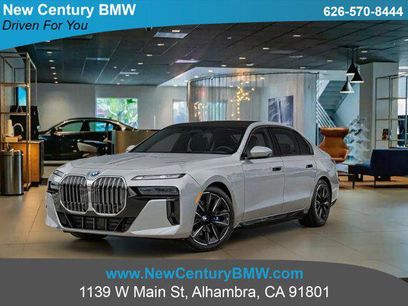 New 2025 BMW 750e xDrive w/ Premium Package