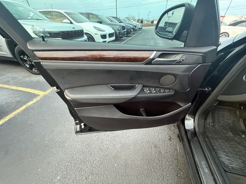 Used 2017 BMW X3 xDrive28i image 12