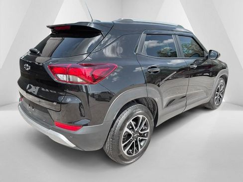 Used 2025 Chevrolet TrailBlazer LT w/ LT Cold Weather Package FWD image 7