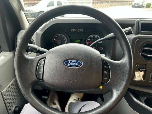 Used 2019 Ford E-350 and Econoline 350 Super Duty image 11