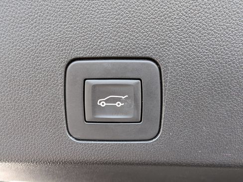 Used 2024 Buick Encore GX Avenir w/ Avenir Technology Package FWD image 32