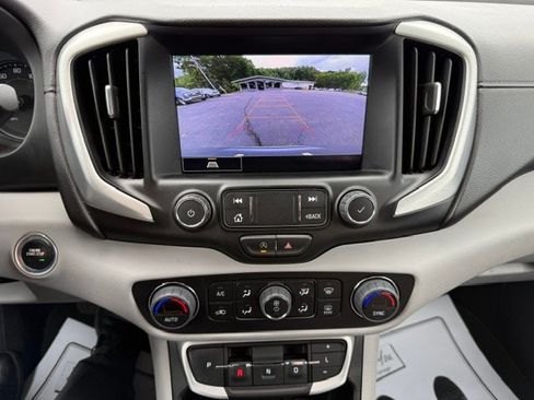 Used 2023 GMC Terrain SLT w/ Infotainment Package II AWD/4WD image 15