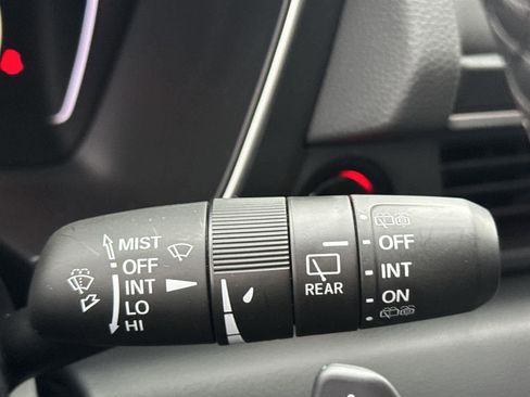 Used 2025 Honda Pilot Touring image 21