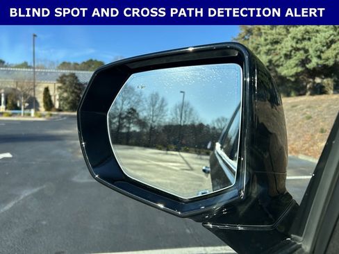 Certified 2023 GMC Yukon Denali image 8