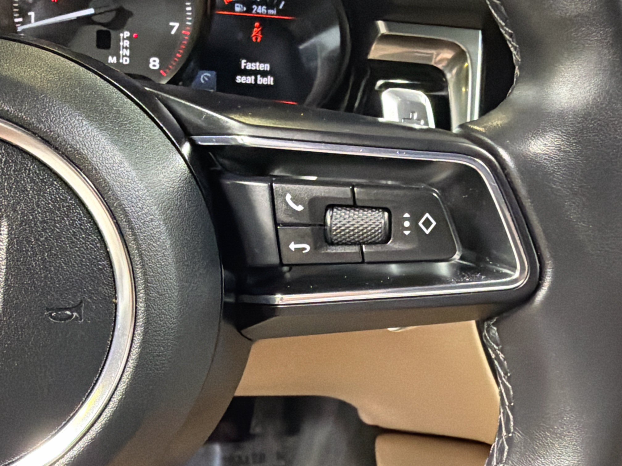 Certified 2026 Porsche Macan AWD/4WD image 35
