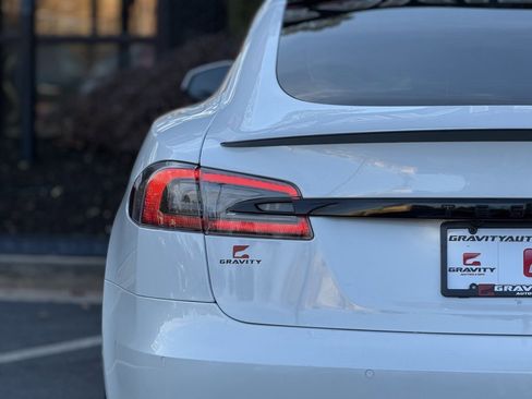 Used 2021 Tesla Model S Plaid image 15