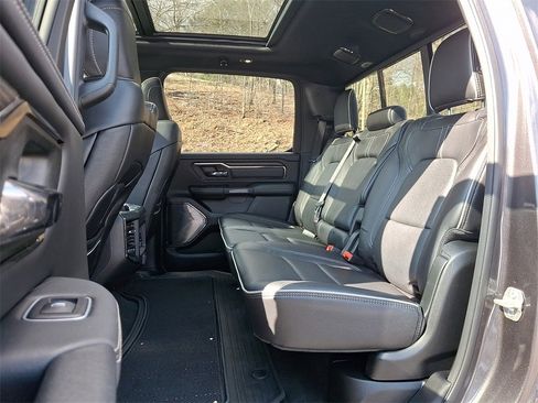 Used 2024 RAM 1500 Limited image 10