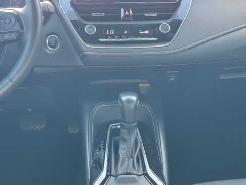Used 2025 Toyota Corolla SE w/ SE Package FWD image 15