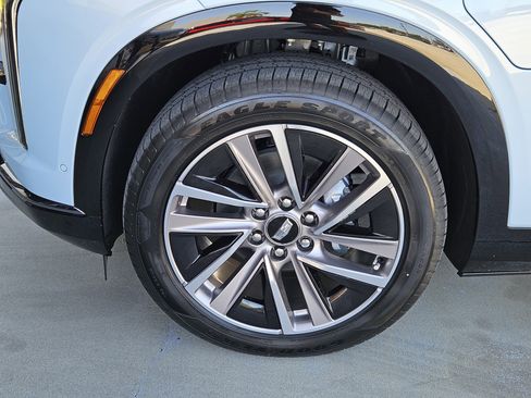 New 2026 Cadillac Vistiq Sport image 35