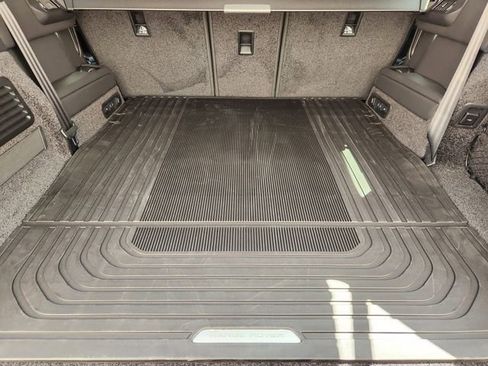 New 2026 Land Rover Range Rover Long Wheelbase SE AWD/4WD image 22