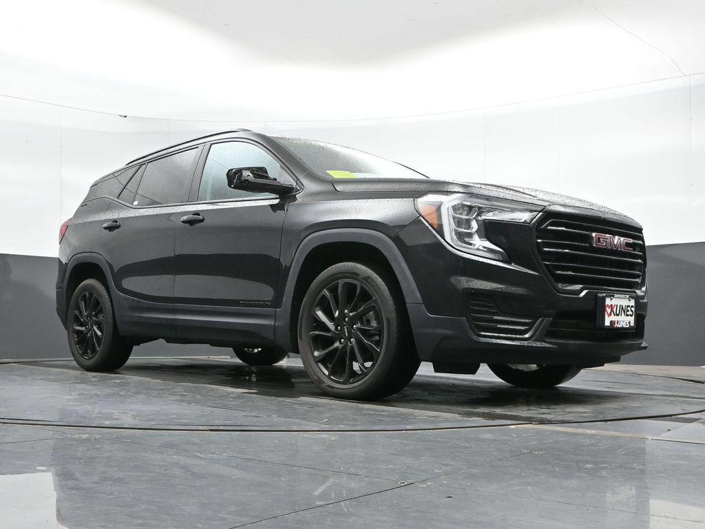 Used 2023 GMC Terrain SLE w/ Driver Convenience Package AWD/4WD image 43