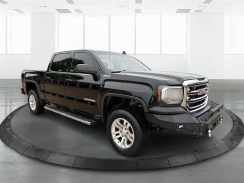 Used 2016 GMC Sierra 1500 SLE w/ SLE Value Package AWD/4WD image 2