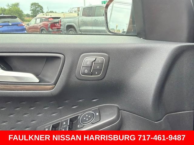 Used 2020 Ford Escape Titanium AWD/4WD image 12