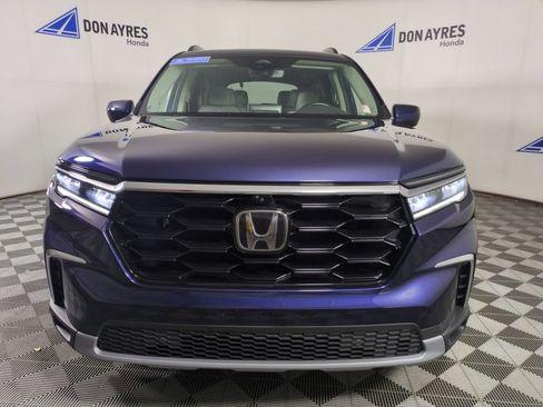 Used 2025 Honda Pilot Elite image 8