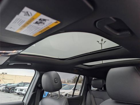 Used 2021 Mercedes-Benz GLB 250 4MATIC image 29