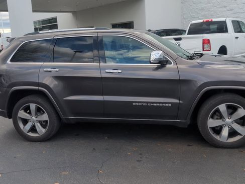 Used 2015 Jeep Grand Cherokee Overland image 3