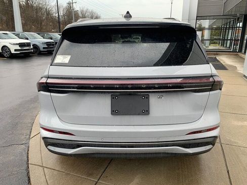 New 2026 Lincoln Nautilus Reserve image 26