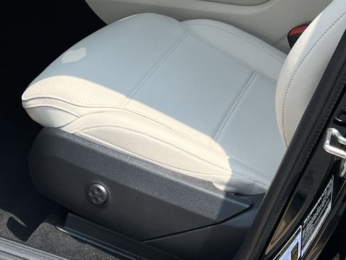New 2026 Mercedes-Benz GLC 300 4MATIC image 19