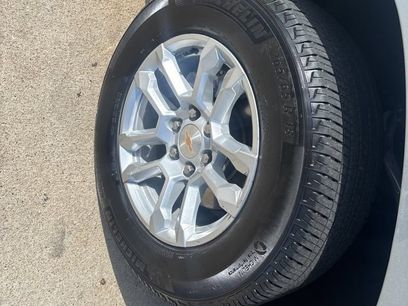 Used 2025 Chevrolet Suburban LT