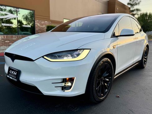 Used 2016 Tesla Model X 90D image 16