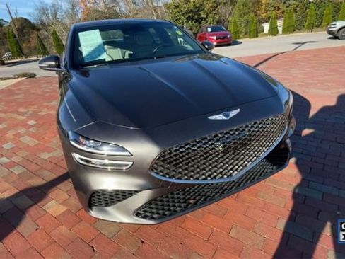 Used 2023 Genesis G70 2.0T image 4