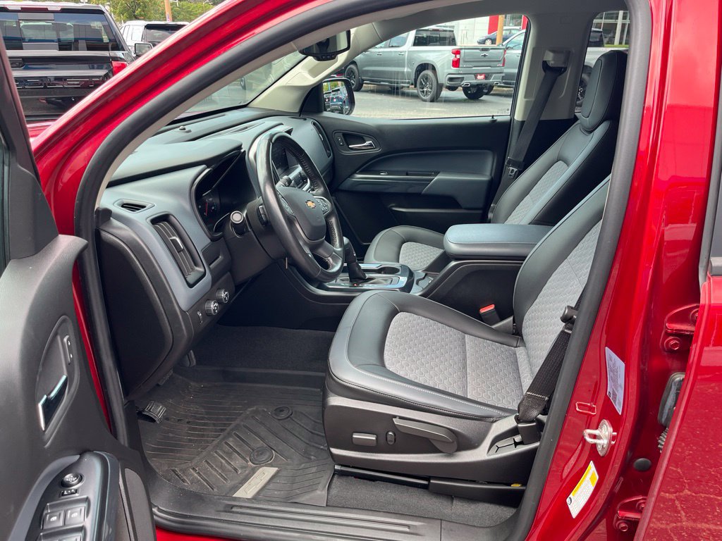 Used 2021 Chevrolet Colorado Z71 AWD/4WD image 37