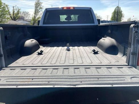 Used 2024 RAM 3500 Big Horn w/ Sport Appearance Package image 33