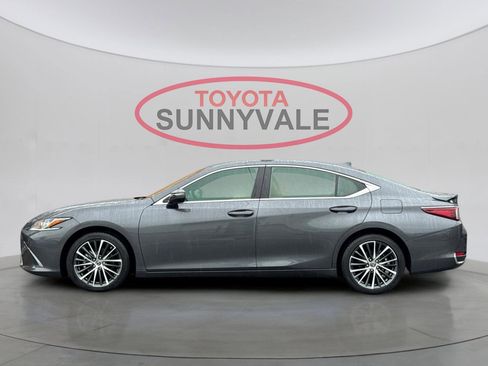 Used 2025 Lexus ES 300h w/ Premium Package image 6