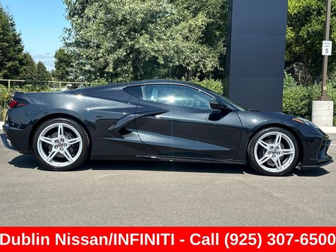 Used 2024 Chevrolet Corvette Stingray Preferred Cpe w/ Battery Protection Package RWD image 3