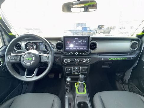 Used 2018 Jeep Wrangler Unlimited Sport S image 15