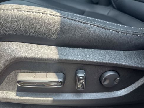 Used 2026 Honda Pilot Touring image 13