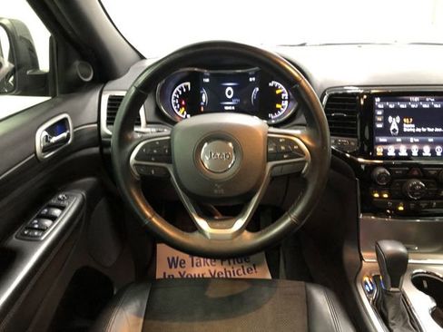 Used 2019 Jeep Grand Cherokee Altitude image 15