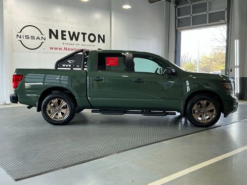 Used 2024 Nissan Titan SV w/ SV Bronze Edition Package RWD image 26