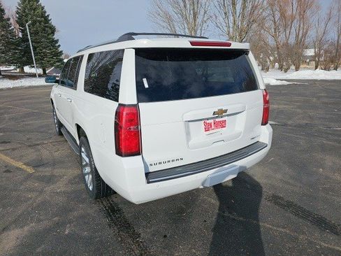 Used 2020 Chevrolet Suburban Premier image 3