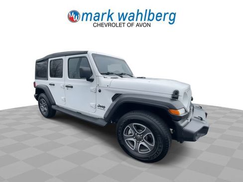 Used 2022 Jeep Wrangler Unlimited Sport AWD/4WD image 3
