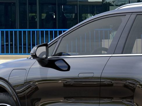 New 2025 Chevrolet Equinox EV LT image 12