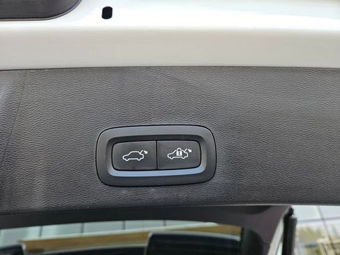 Certified 2023 Volvo XC40 Recharge Plus w/ Protection Package Premier AWD/4WD image 13