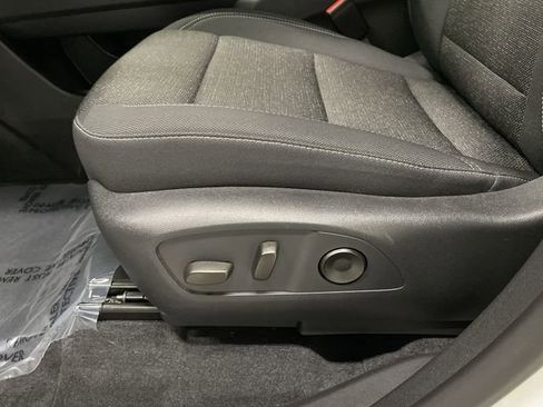 Certified 2025 Chevrolet Traverse LT image 22