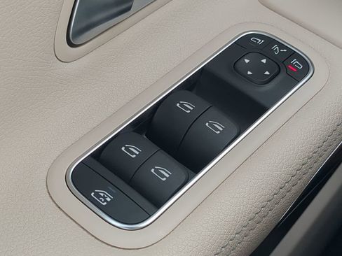 Certified 2025 Mercedes-Benz CLA 250 image 10