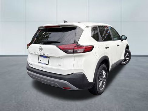 Used 2023 Nissan Rogue S AWD/4WD image 4