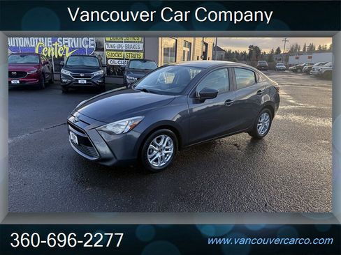 Used 2018 Toyota Yaris iA image 3