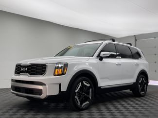 Used 2024 Kia Telluride S FWD video 2