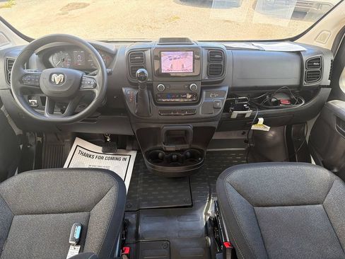 Used 2025 RAM ProMaster 2500 w/ Convenience Group FWD image 10